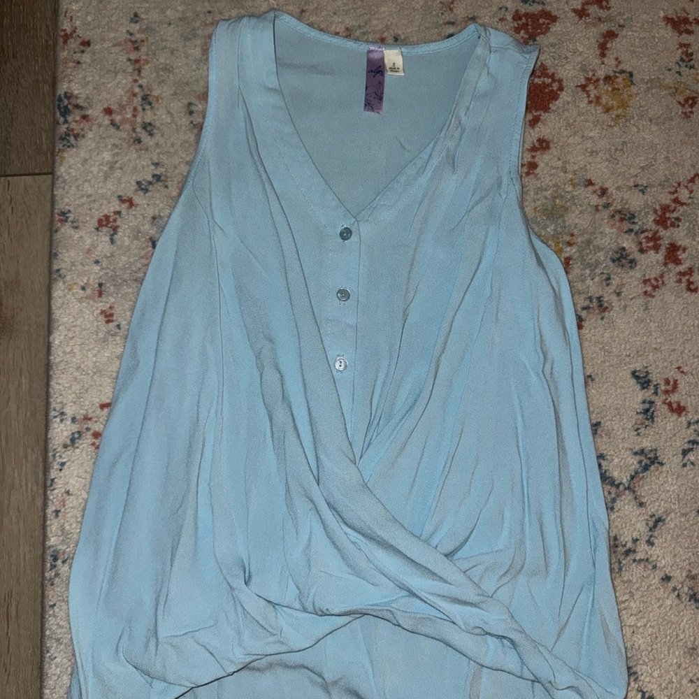 Women's Light Blue Sleeveless Top